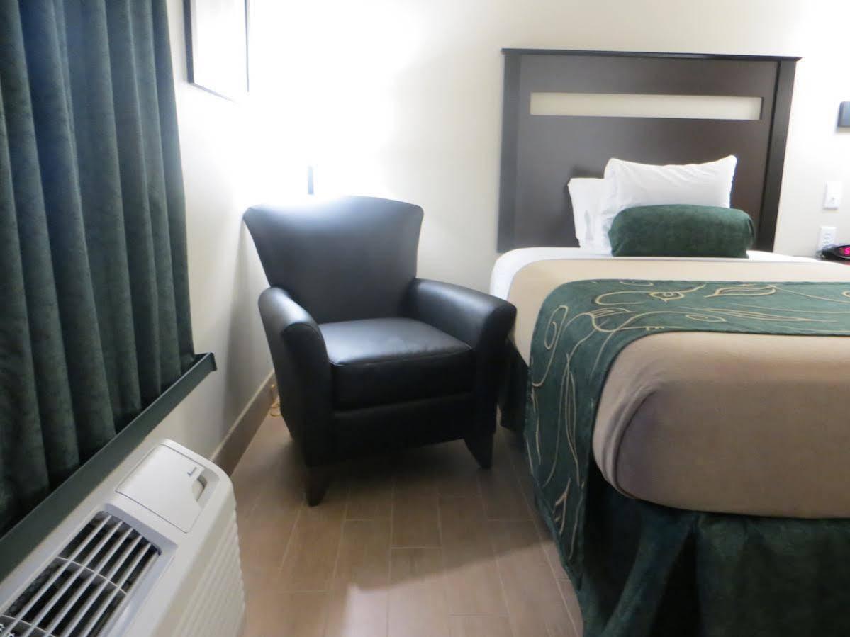 Baymont By Wyndham Glenwood Hotel Buitenkant foto