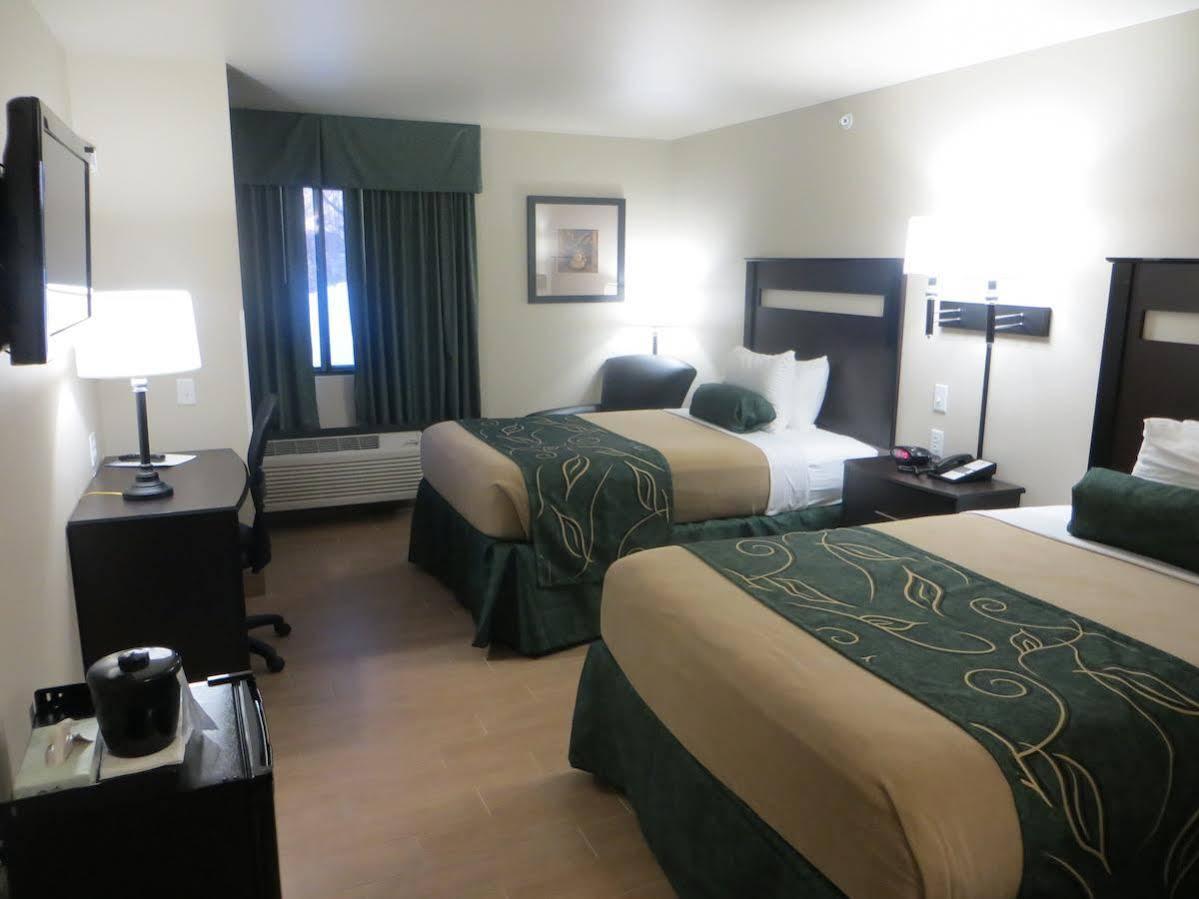 Baymont By Wyndham Glenwood Hotel Buitenkant foto